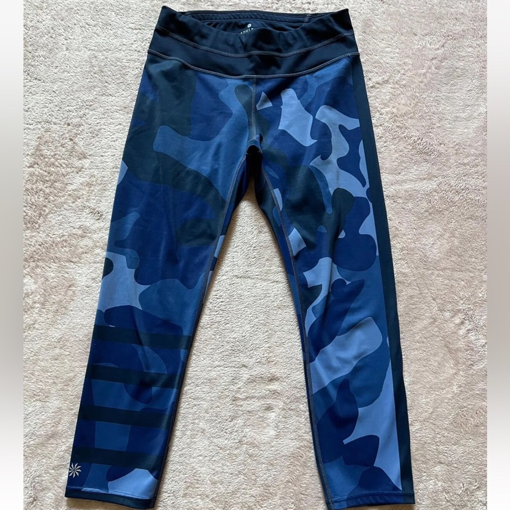Athleta Women's Blue Camo Sonar Capri Compression Leggings Size S